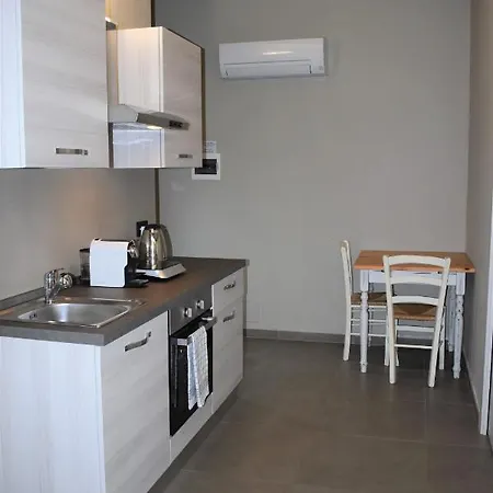 Black & White - My Place Malpensa Lejlighed *