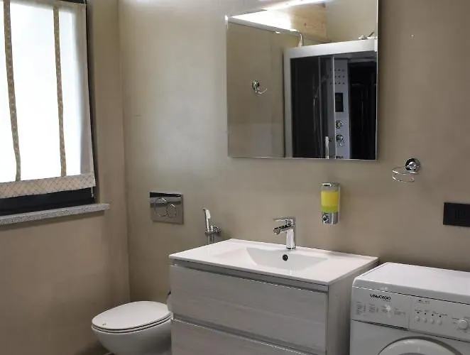 Black & White Appartement Cairate